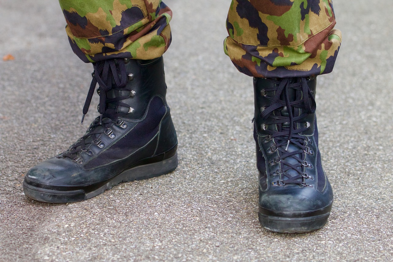 Are military boots good for running?