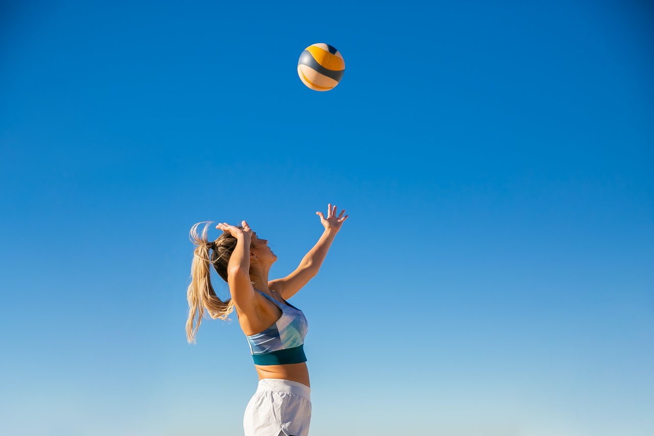 Can you do volleyball and cheerleading?